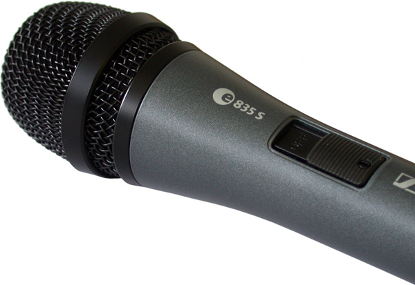 Alternative text - SENNHEISER